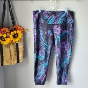 Xersion Palm Print Cropped Leggings 1X